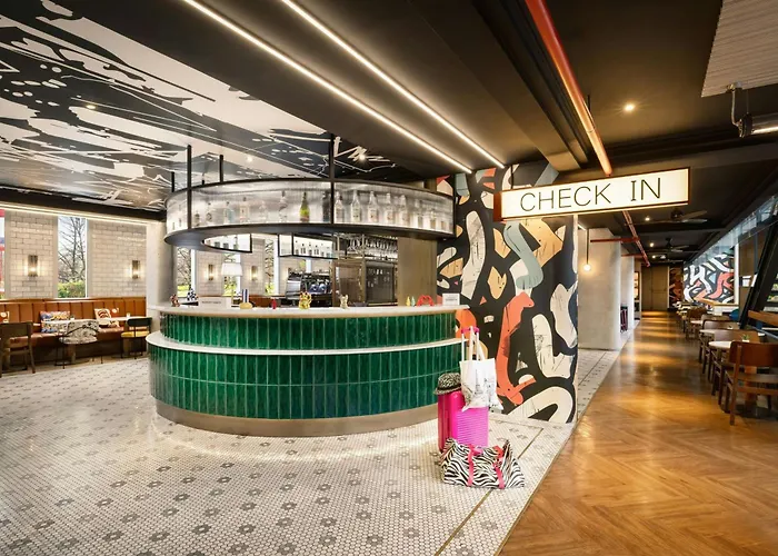 Animaux admis Moxy Paris La