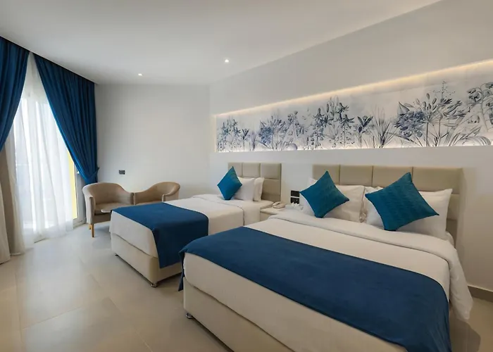 Hotel: Palm Beach Resort Families And Couples Only