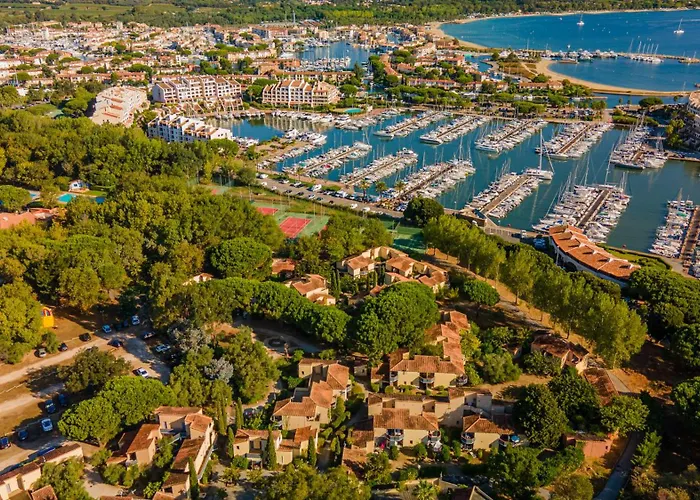 Marina Hôtel Club à 2 minutes de la Plage