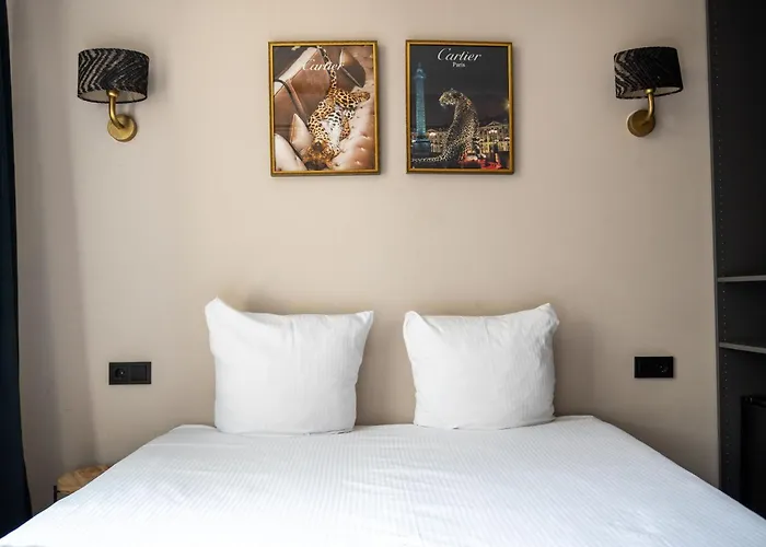 Resort: Hotel 83