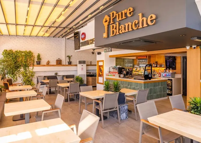 Hotels Close to Airport Pure Blanche