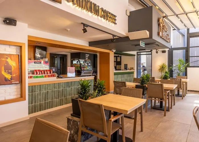 Hotels Close to Airport Pure Blanche