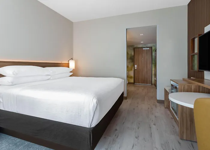 Wyndham Garden Universal / I Drive