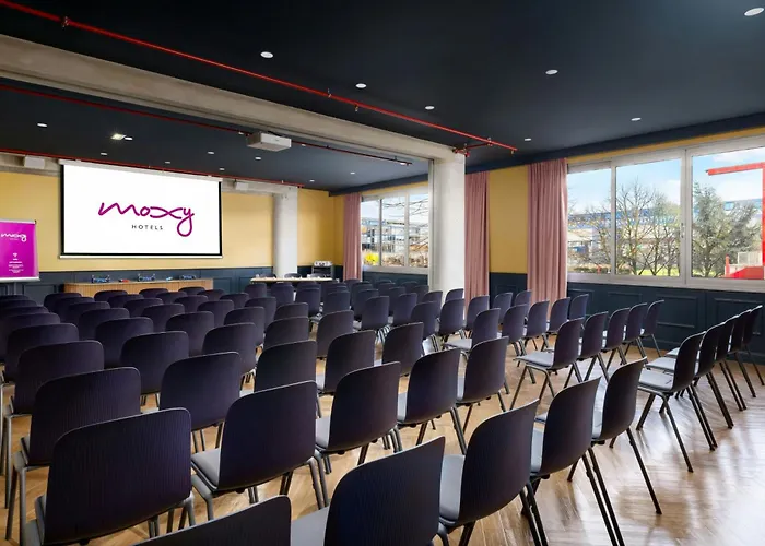 Animaux admis Moxy Paris La