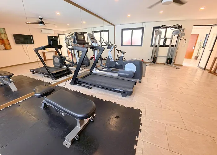 Grand Fifty Suites