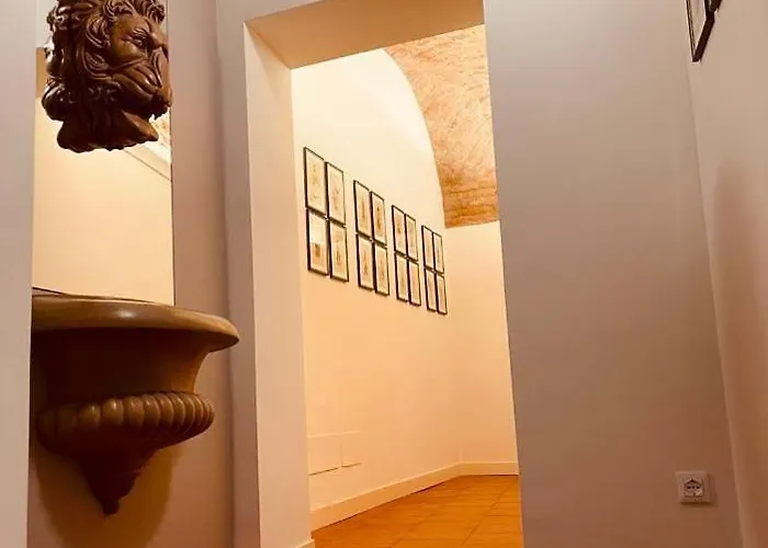 Palazzo Borgocolonne Apartments