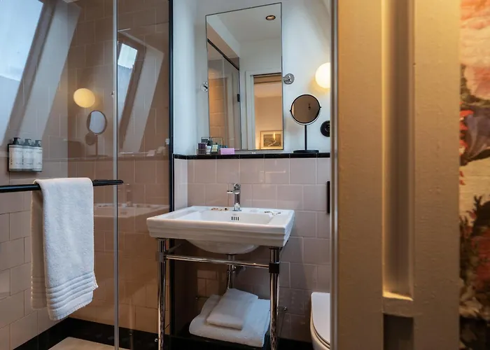 Hotel con piscina: Dadou Paris