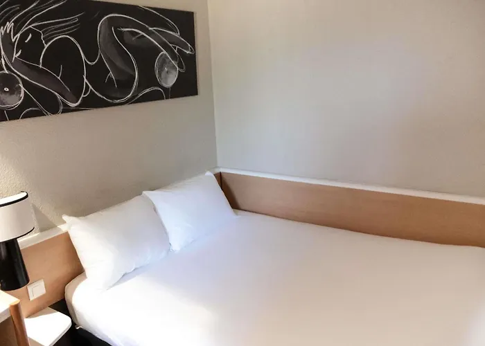 Hôtel pour familles: Hotel Ibis Narbonne