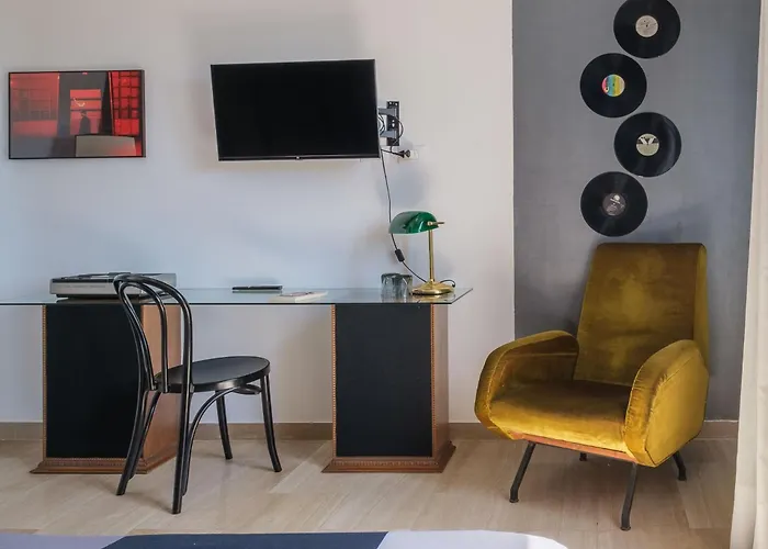 Fabula Rooms 3 Suites With Private Bathroom