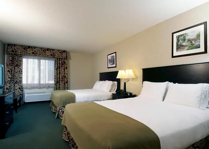 Holiday Inn Express & Suites -Downtown Convention Center By Ihg