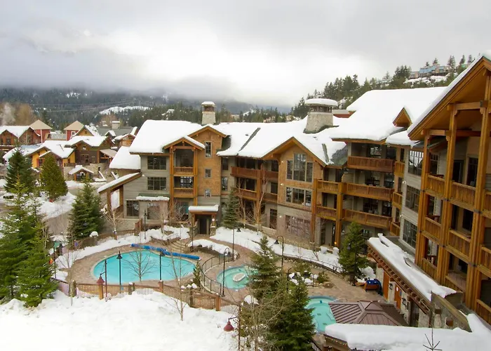 First Tracks Lodge, By Lodging Ovations