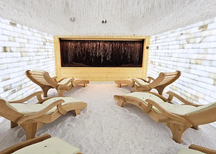 Family Hotel: Koral Live