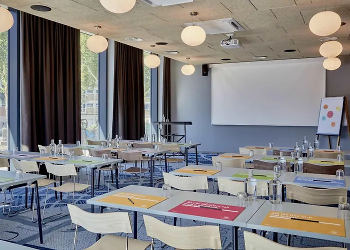 Hotel near College: 25Hours Hotel Das Tour