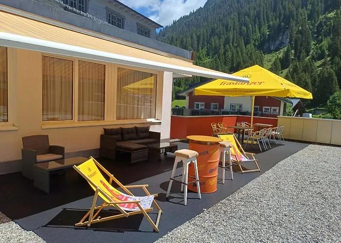 Edelweiss - Bergdorf 1423M - 200M Zur Schafbergbahn