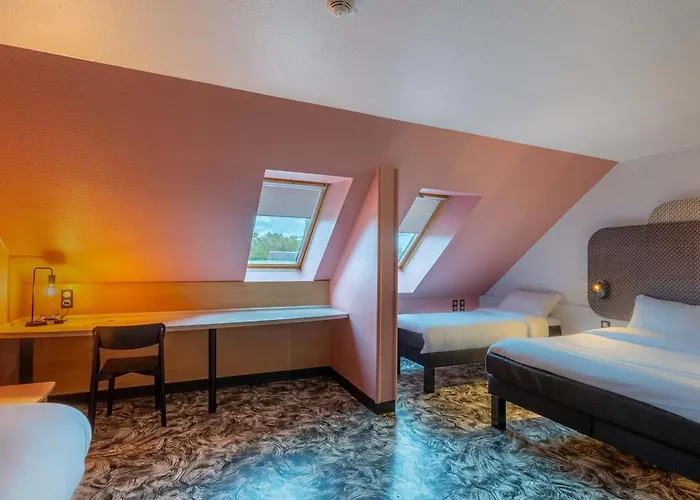 B&B HOTEL Chartres Centre Cathédrale