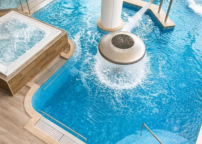 Logis Hôtel&Spa Marina d'Adelphia