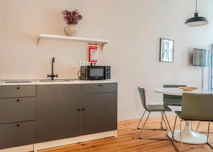 All Vacation Rentals Oporto Maison Entreparedes