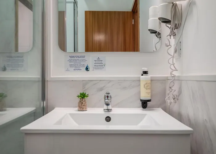 All Vacation Rentals Oporto Maison Entreparedes