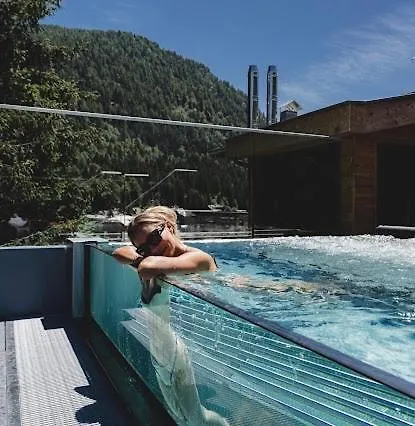 Hotel Con Piscina Rosengarten