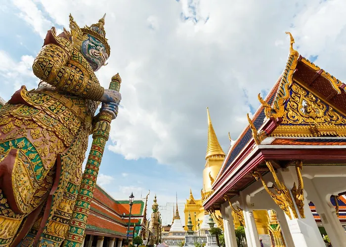 Holiday Inn Bangkok Silom By Ihg