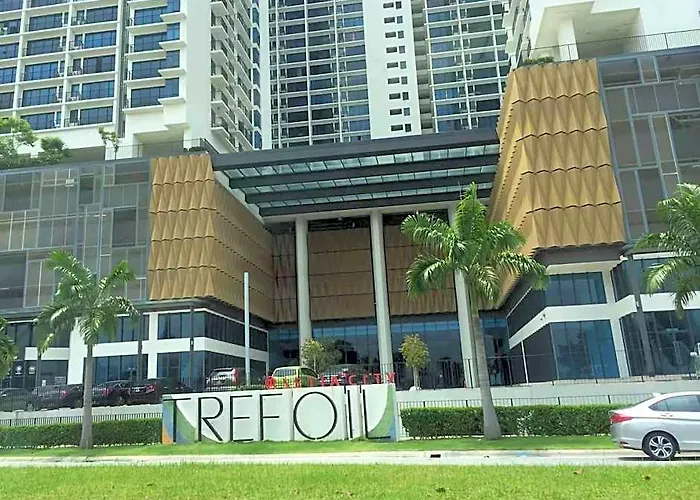 Shah Alam Setia Alam Allbes Trefoil Room