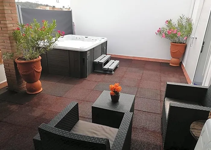 Nueva suite jacuzzi relax beach&mountain