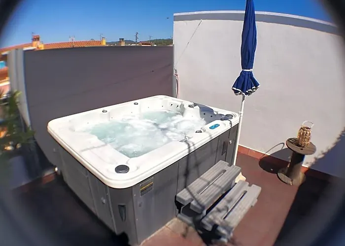 Nueva suite jacuzzi relax beach&mountain