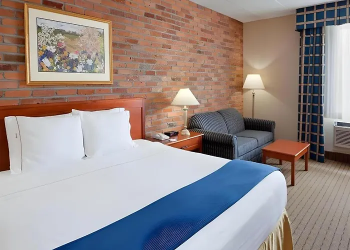 Holiday Inn Express East - Scarborough By Ihg
