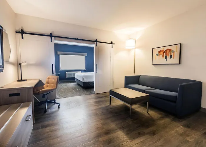 Holiday Inn Express Calgary South By Ihg
