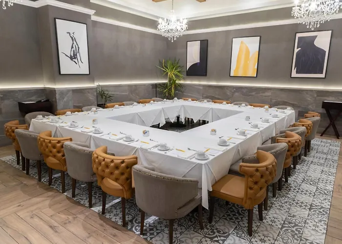 Voco Royalty Downtown By Ihg