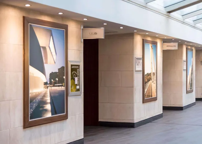 Mercure West
