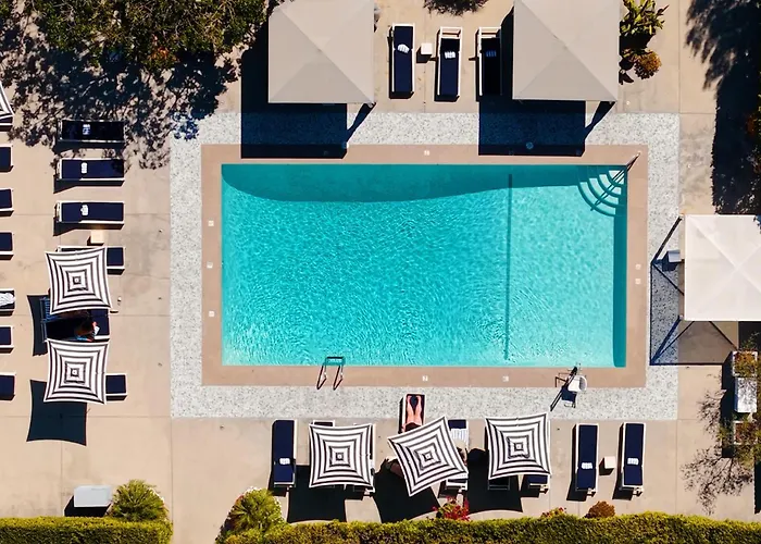 Family resorts Luxe Sunset Boulevard
