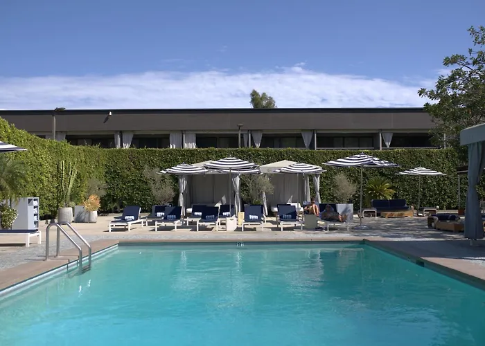 Family resorts Luxe Sunset Boulevard
