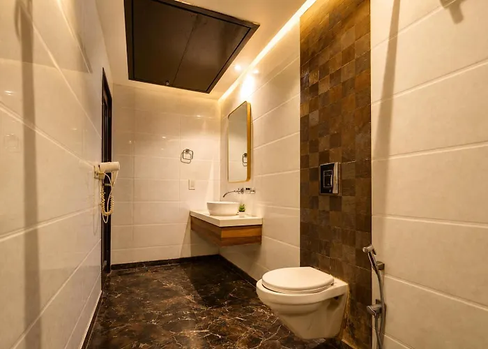 Hotel Krishna - By Rcg Hotels Near Connaught Place