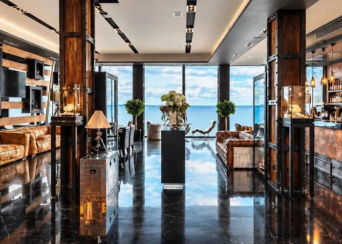 M1 Club Hotel
