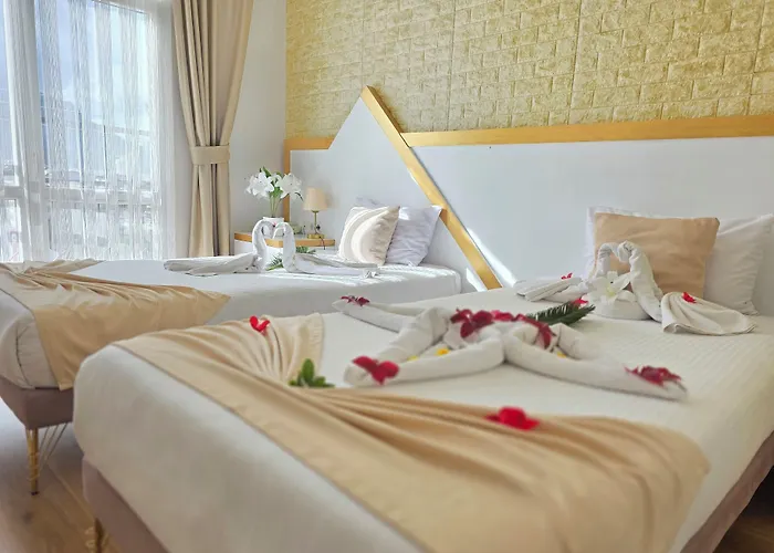 Far Life Hotel