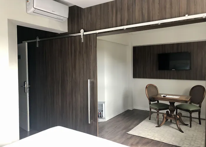 Colina Lagos Hotel