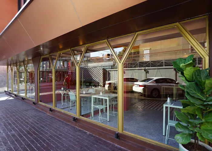 4 Monkeys Hotel