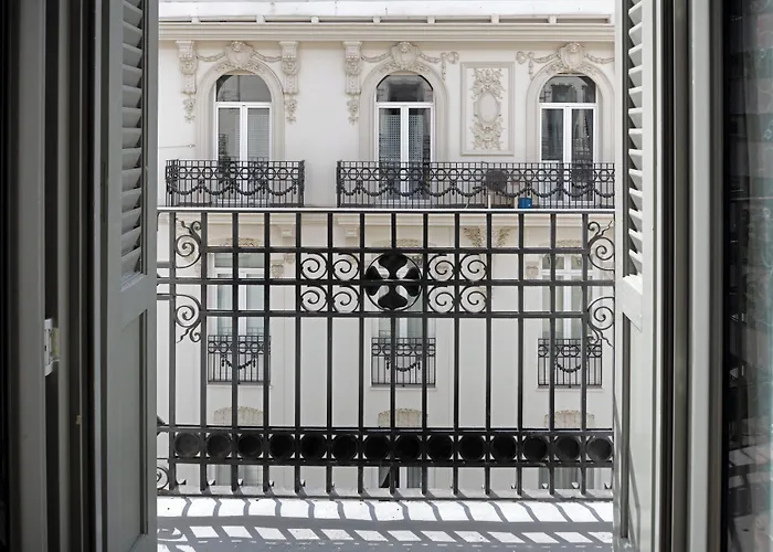 Palacio Santa Clara, Autograph Collection