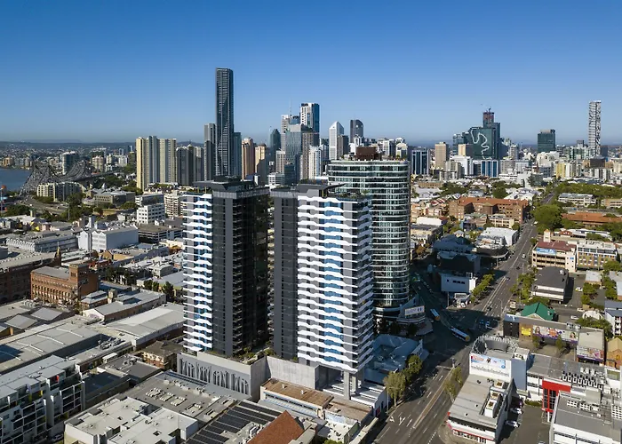 Fortitude Valley s By Cllix