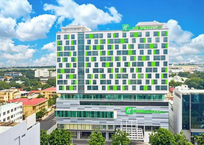 Holiday Inn & Suites Saigon Airport By Ihg