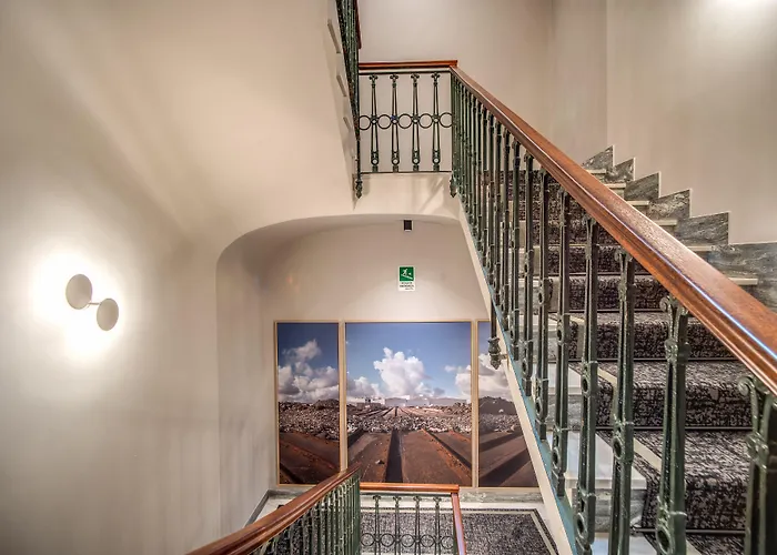 Hotel 77 Seventy-Seven - Maison D'Art Collection
