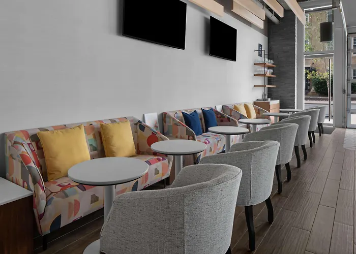 Homewood Suites By Hilton Charlotte Uptown First Ward
