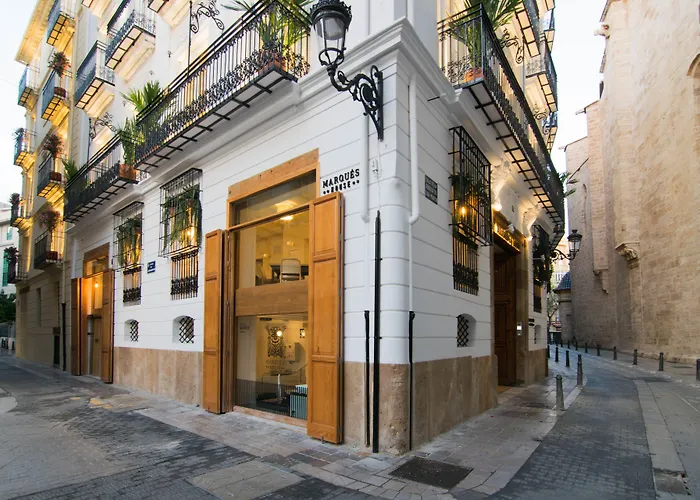 Myr Marques House