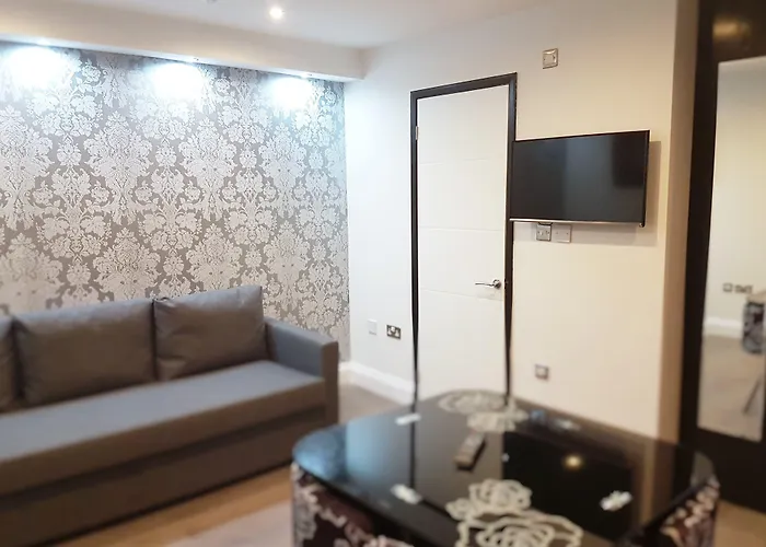 Imperial Court Suites