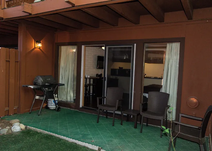 North Lake Lodges & Villas