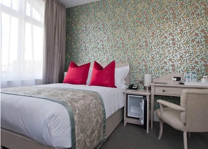 W12 Rooms