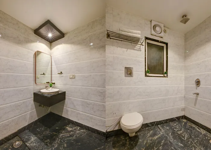 Hotel Krishna Deluxe-By Rcg Hotels Near New Delhi Train Station