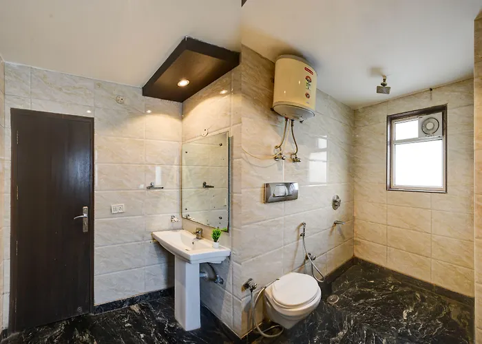 Hotel Krishna Deluxe-By Rcg Hotels Near New Delhi Train Station