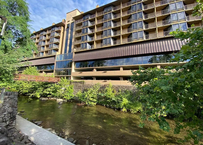 Edgewater Hotel And Conference Center